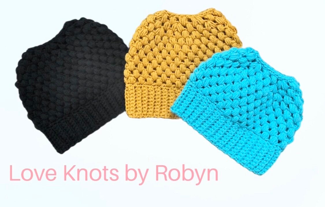 Claire Bun Beanie / Crochet Messy Bun Beanie