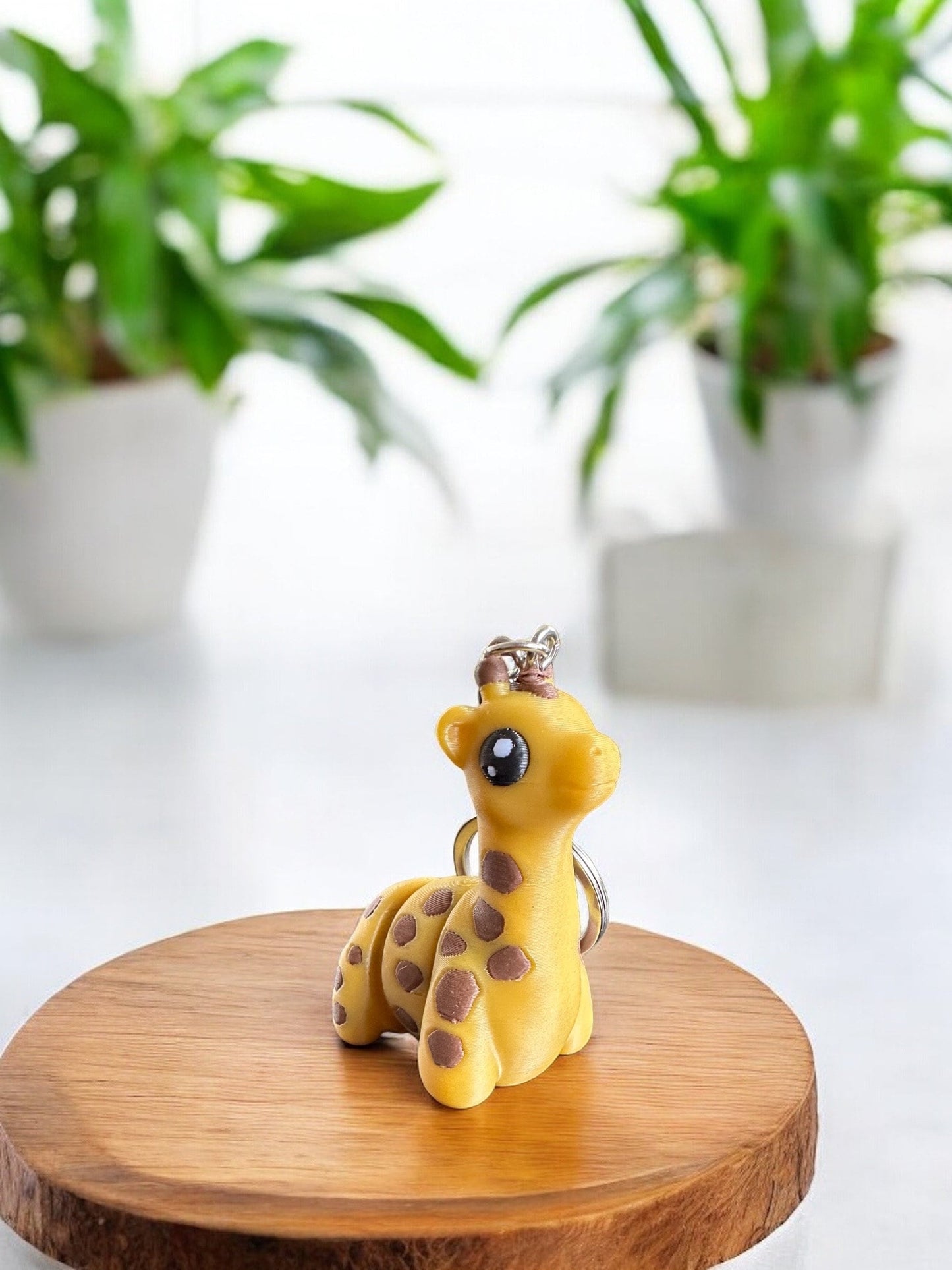 Mini Giraffe Keychain / 3d printed giraffe keychain - RJM Customs